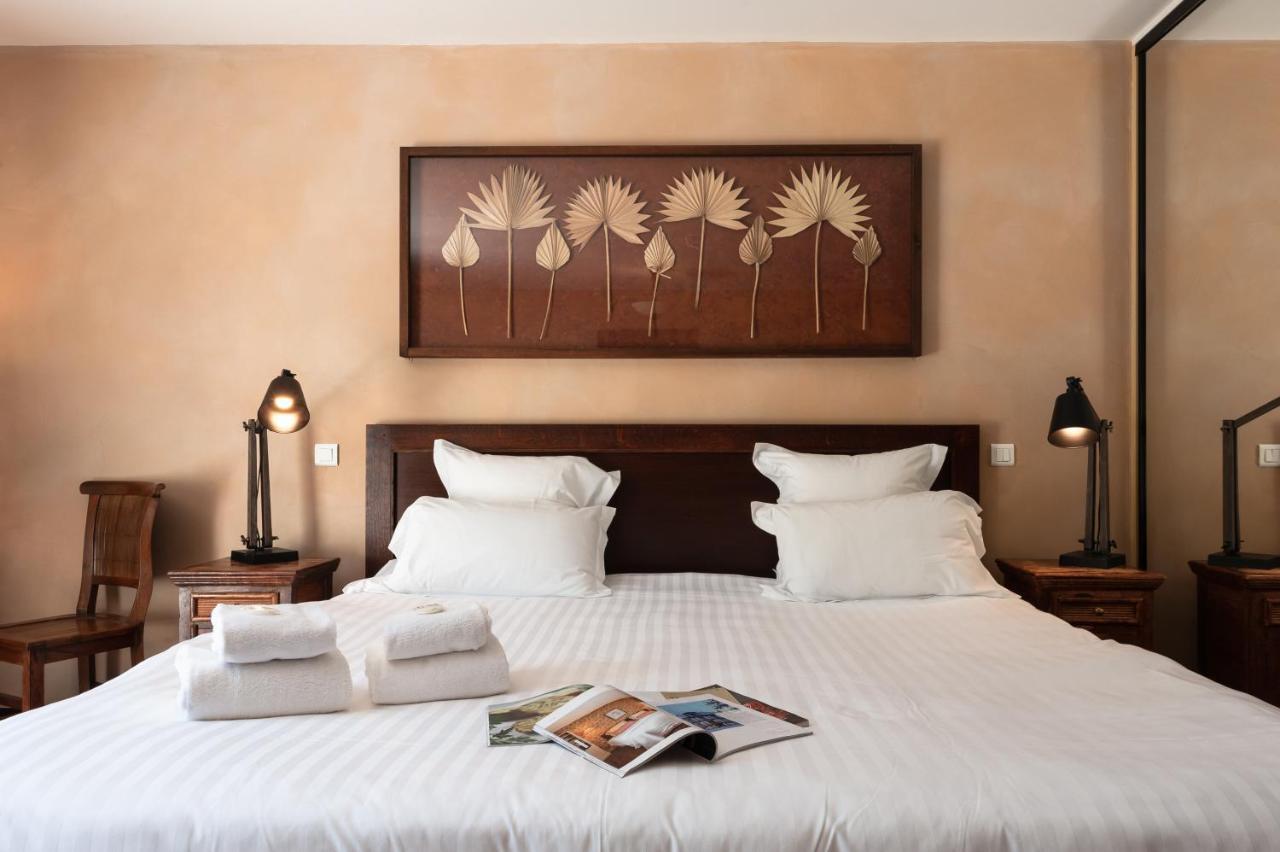 Hotel La Gentilhommiere นุย-แซ็ง-ฌอร์ฌ ภายนอก รูปภาพ