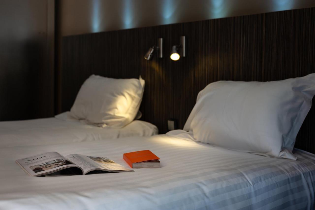 Hotel La Gentilhommiere นุย-แซ็ง-ฌอร์ฌ ภายนอก รูปภาพ