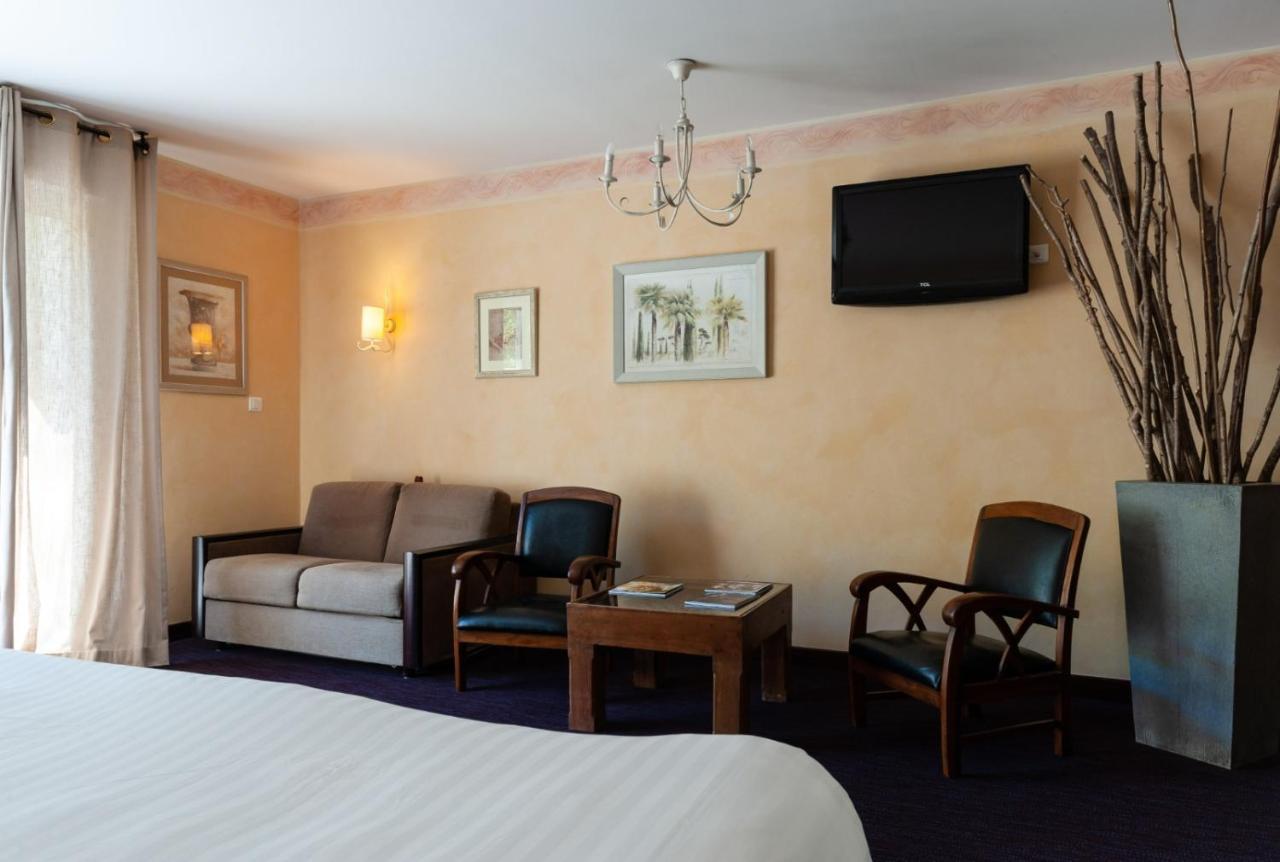 Hotel La Gentilhommiere นุย-แซ็ง-ฌอร์ฌ ภายนอก รูปภาพ